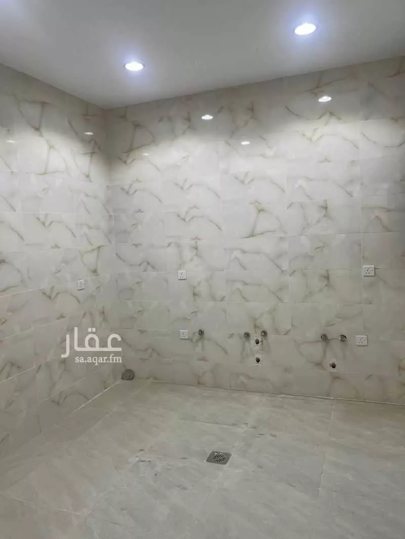 شقة 5 غرف في الواحة 5