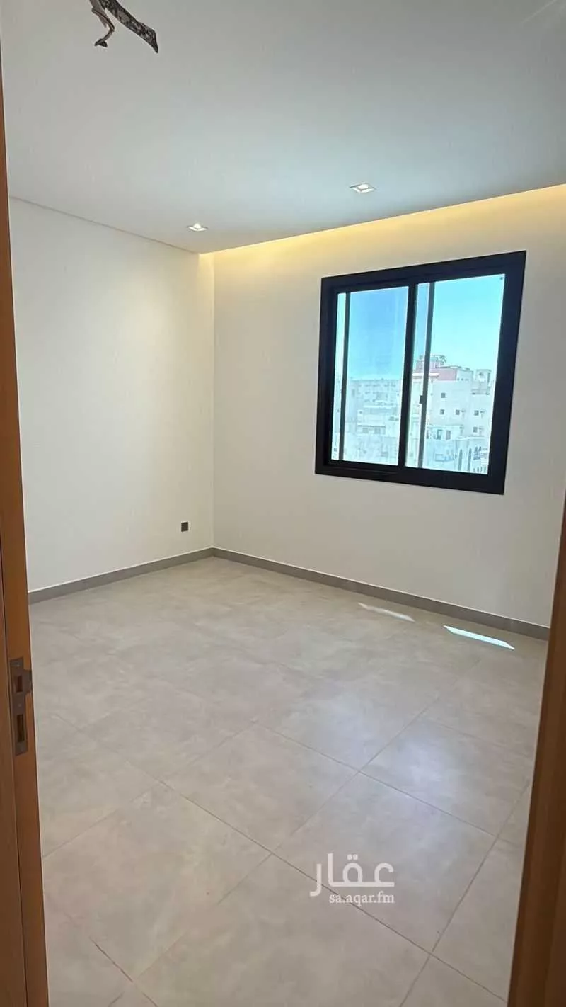 شقة 4 غرف في السلامة 3