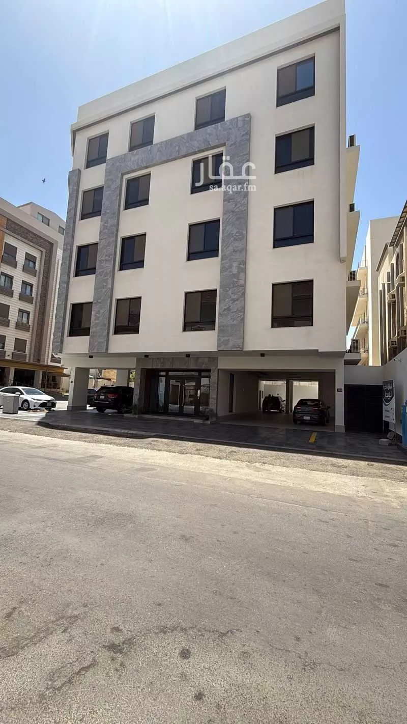 3 bedroom apartment in Al Salamah 5