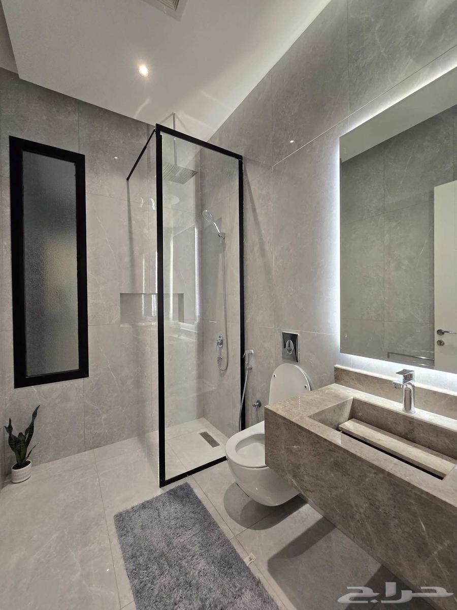 شقة 5 غرف في السلامة 8