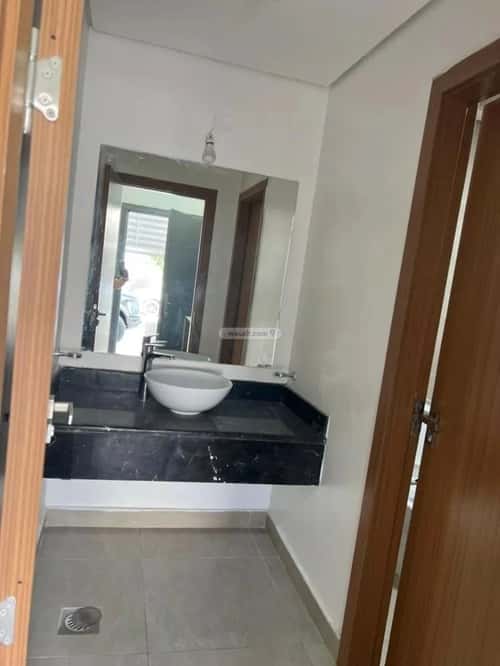 فيلا 7 غرف في مطار الملك خالد الدولي 6