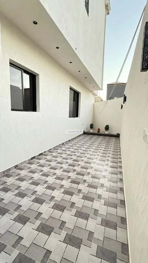 فيلا 3 غرف في العزيزية 13