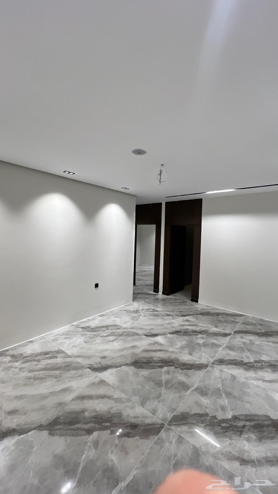 فيلا 4 غرف في الريان 11