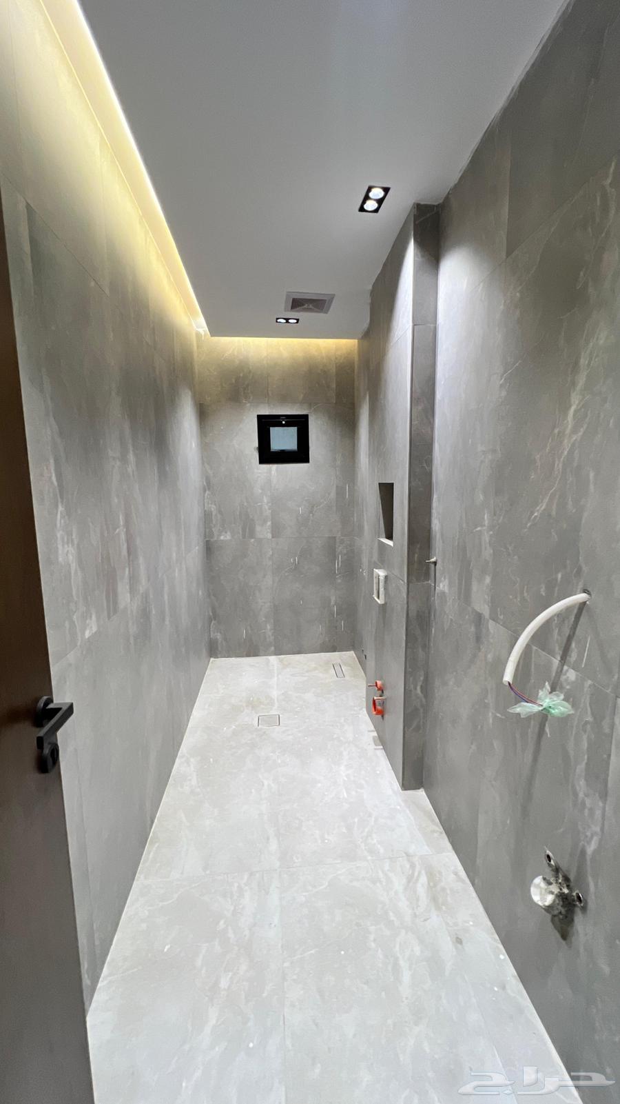 فيلا 4 غرف في الريان 12