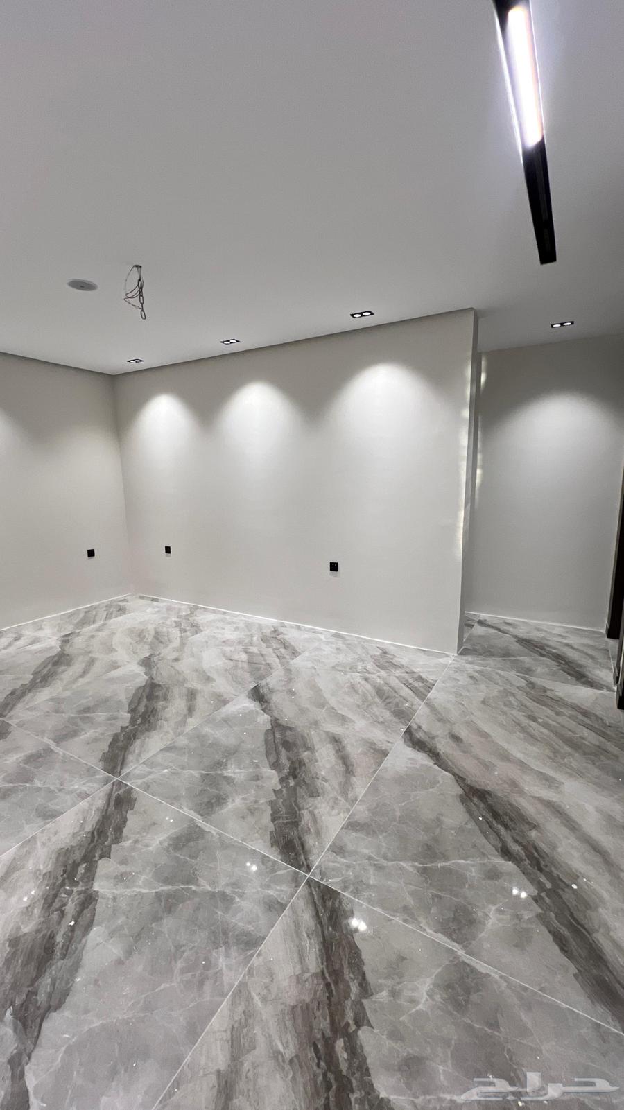 فيلا 4 غرف في الريان 6