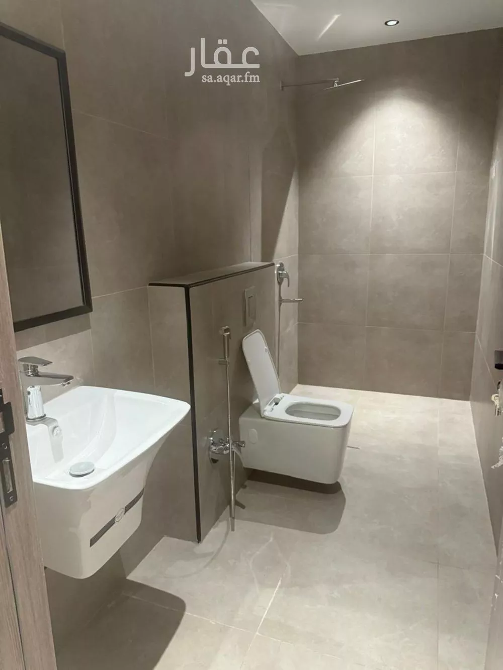 فيلا 6 غرف في الرمال 2