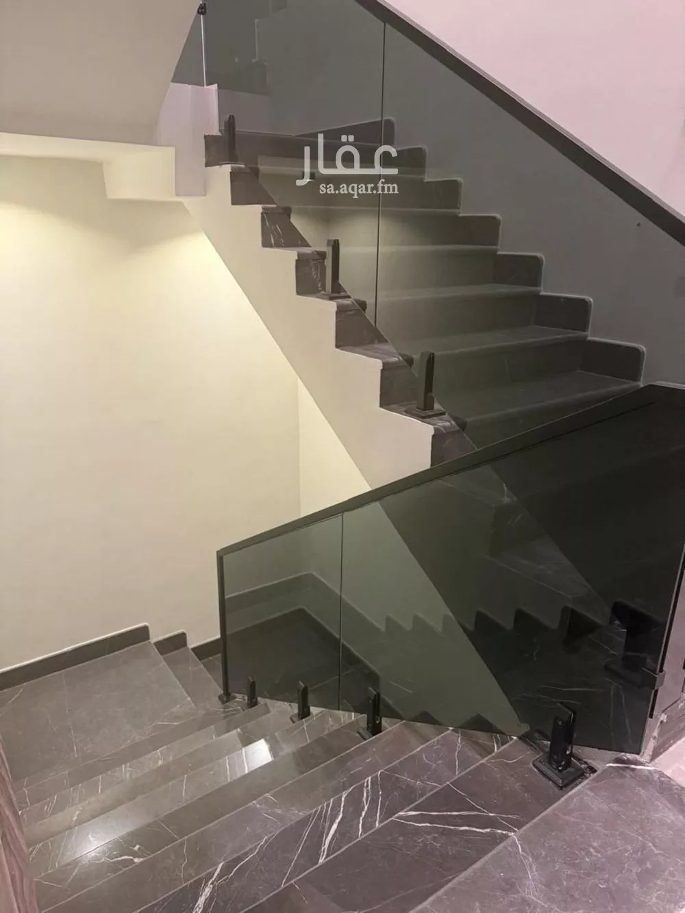 فيلا 6 غرف في الرمال 9