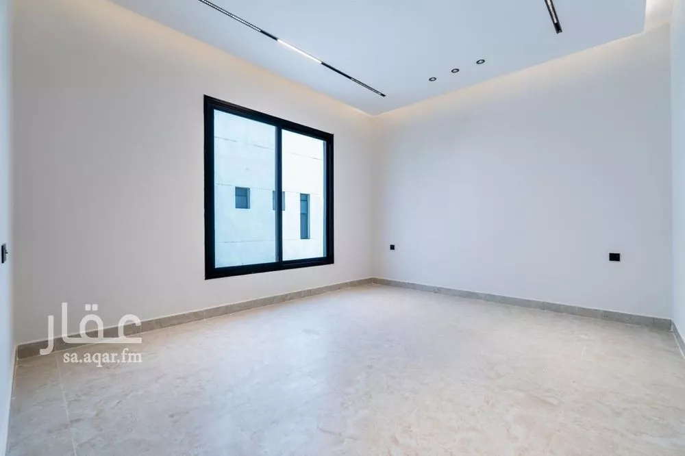 شقة 4 غرف في الروضة 3