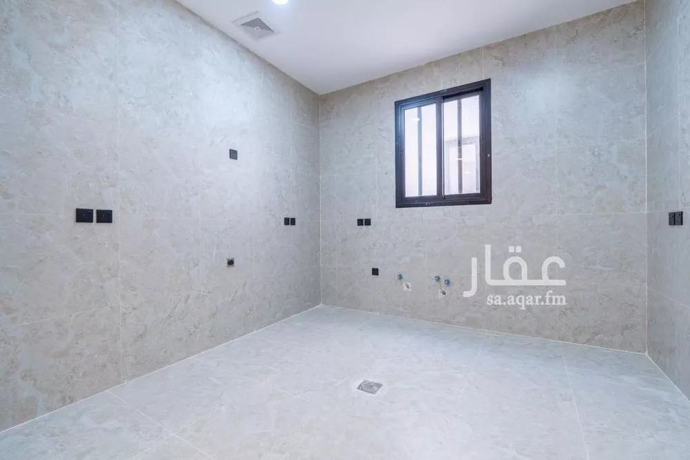 شقة 4 غرف في الروضة 9