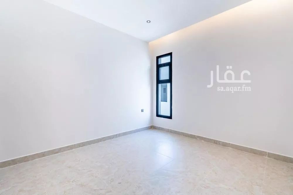 شقة 4 غرف في الروضة 10