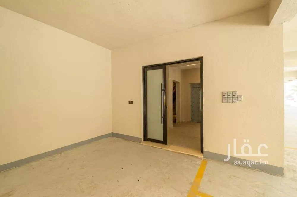 شقة 4 غرف في الروضة 17