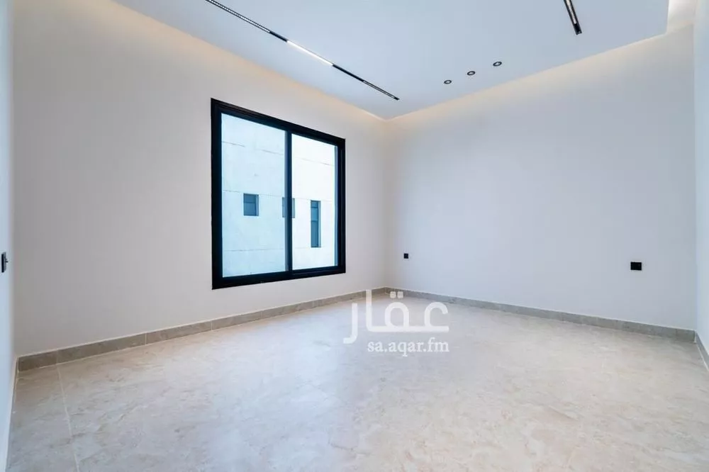 شقة 4 غرف في الروضة 3