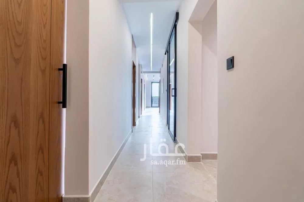 شقة 4 غرف في الروضة 8