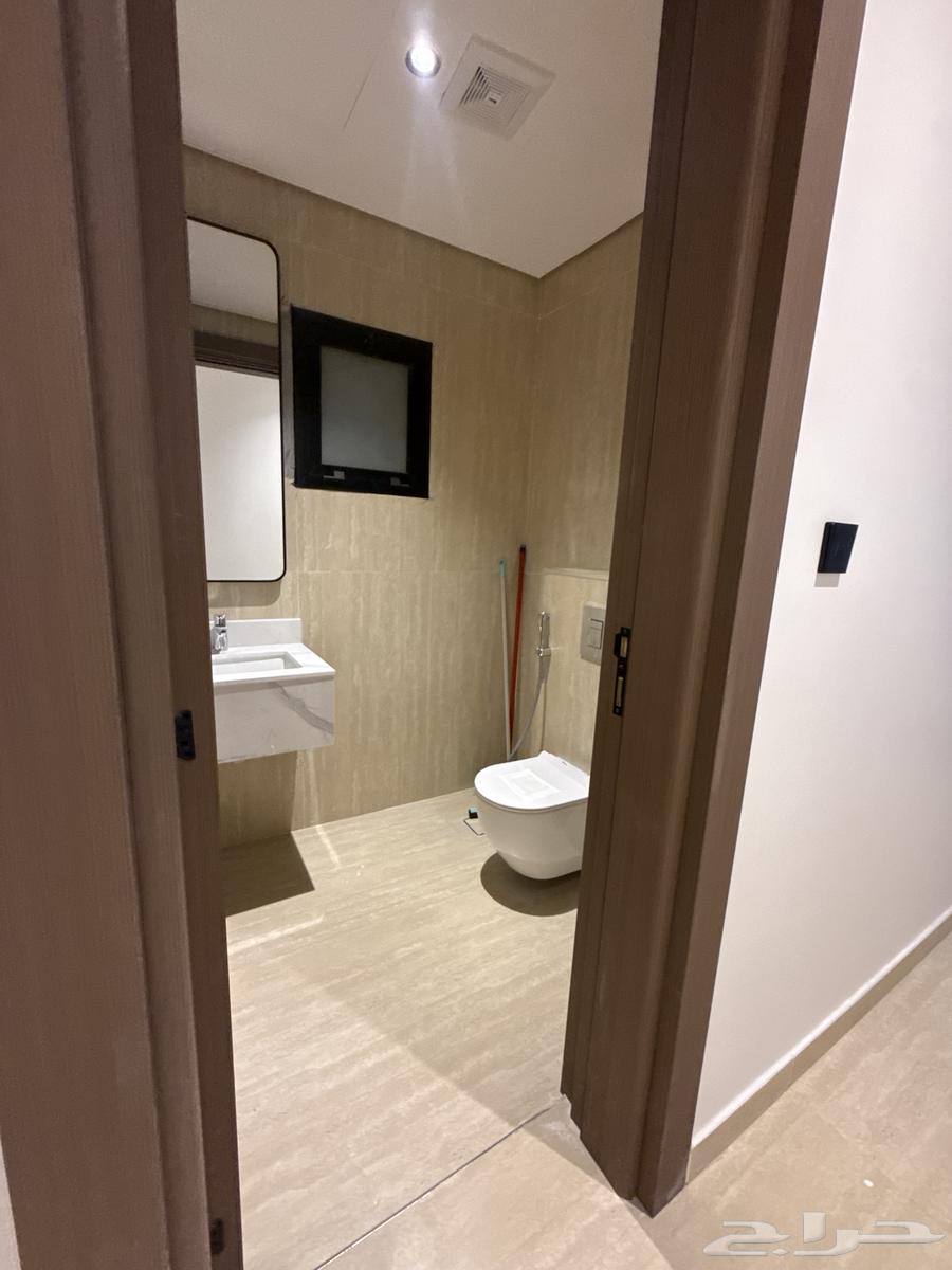 شقة 3 غرف في الخور 12