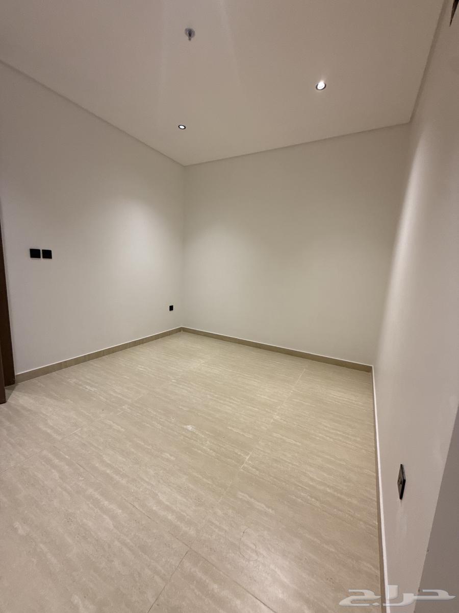 شقة 3 غرف في الخور 13