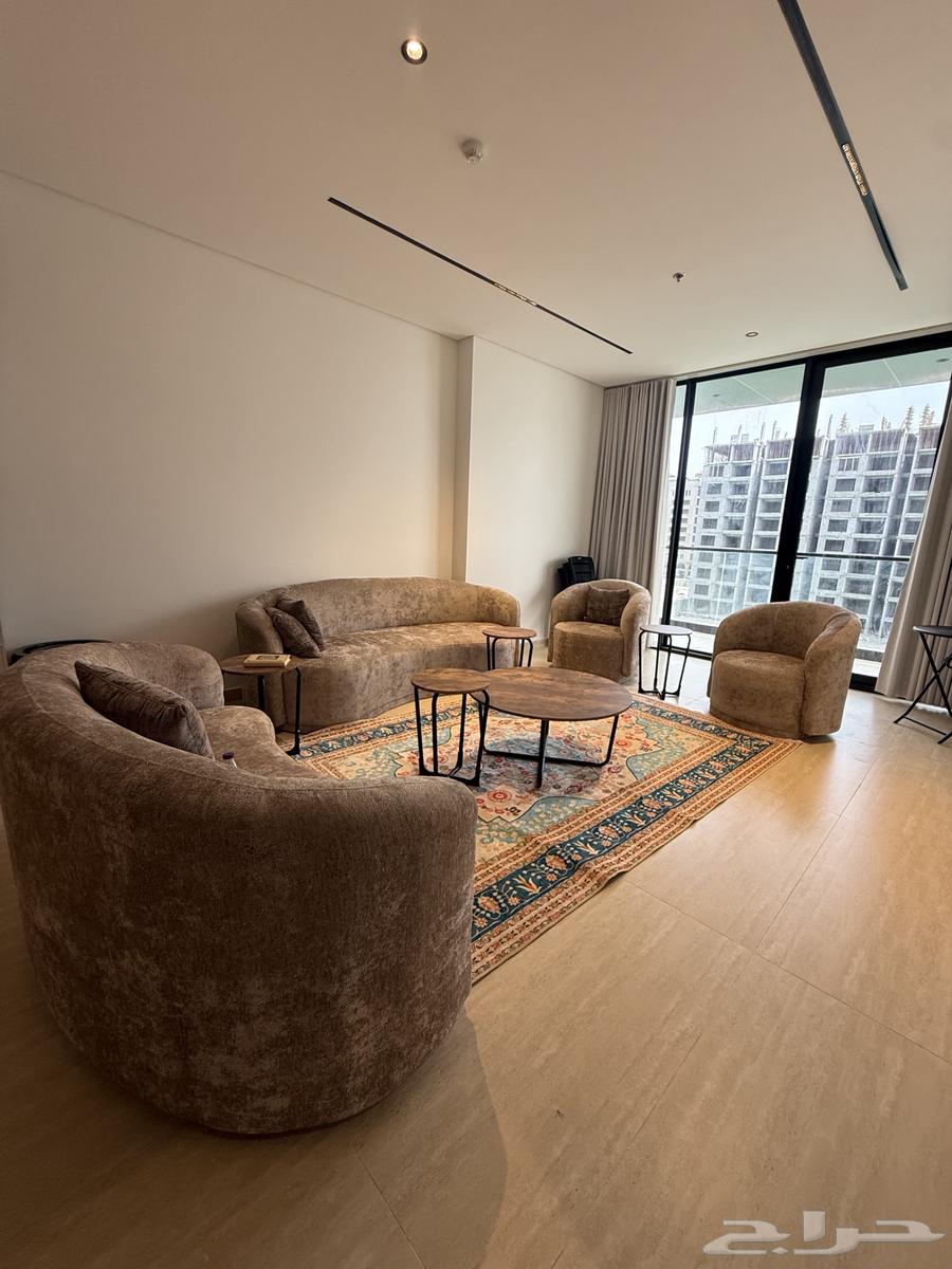 شقة 3 غرف في الخور 5