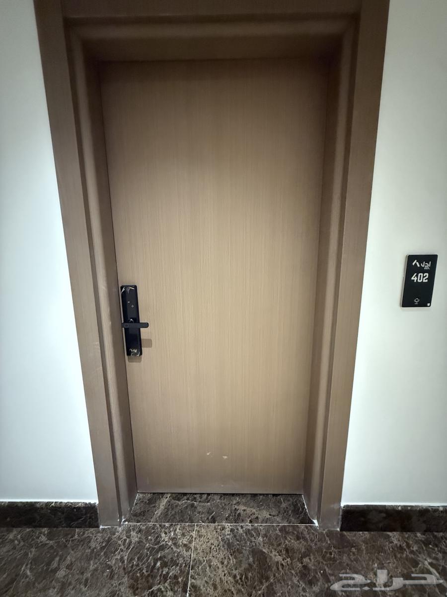 شقة 3 غرف في الخور 6