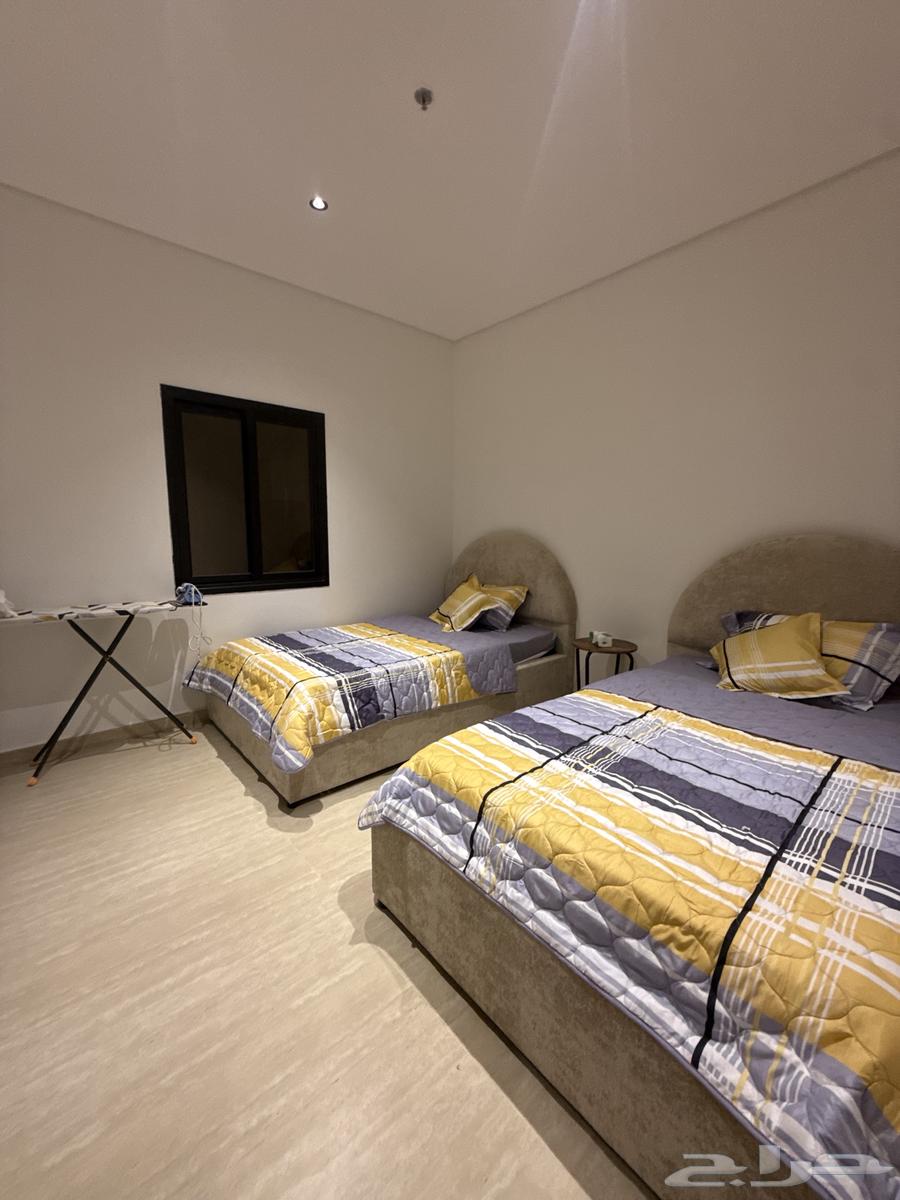 شقة 3 غرف في الخور 7