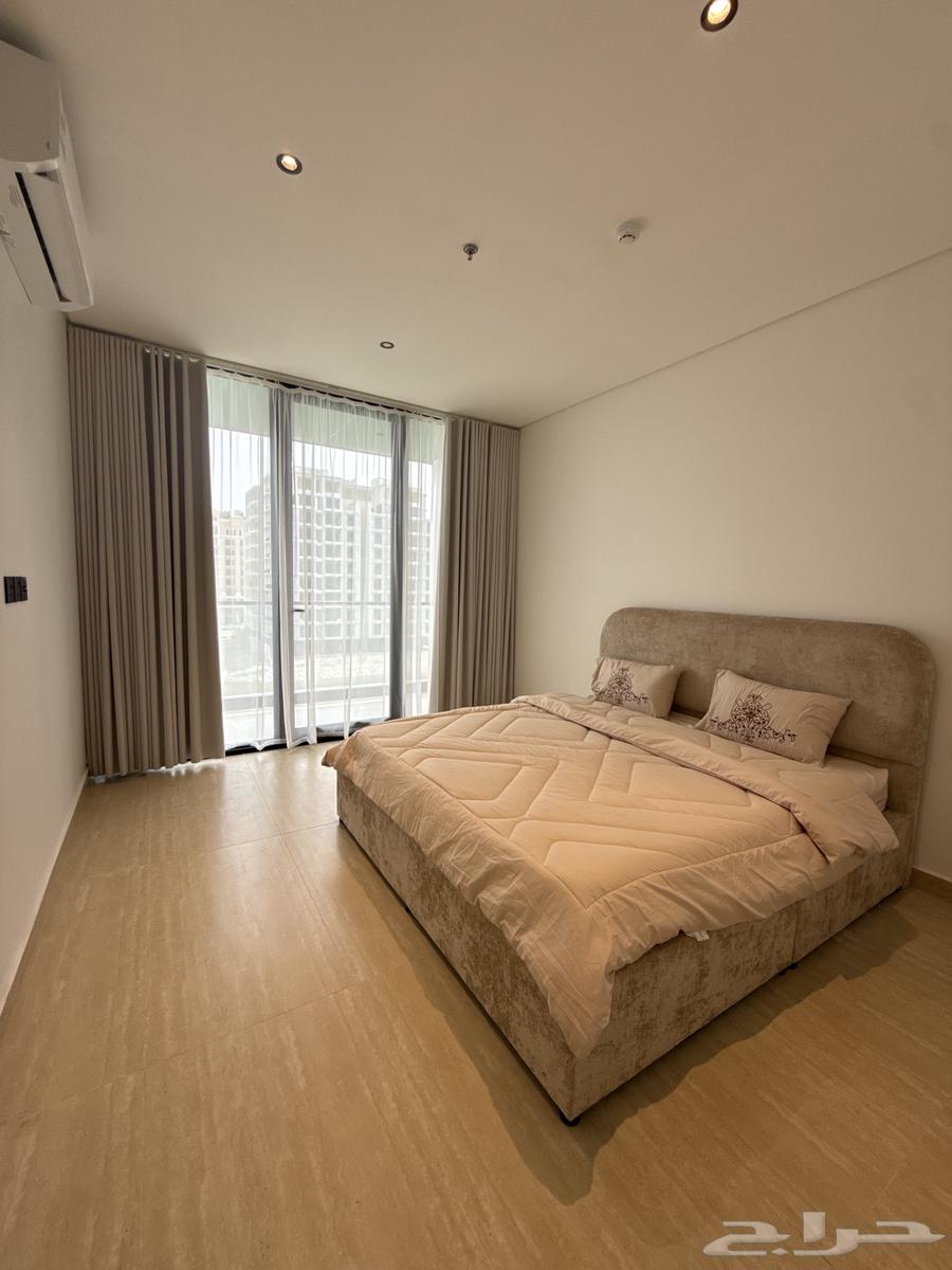 شقة 3 غرف في الخور 9