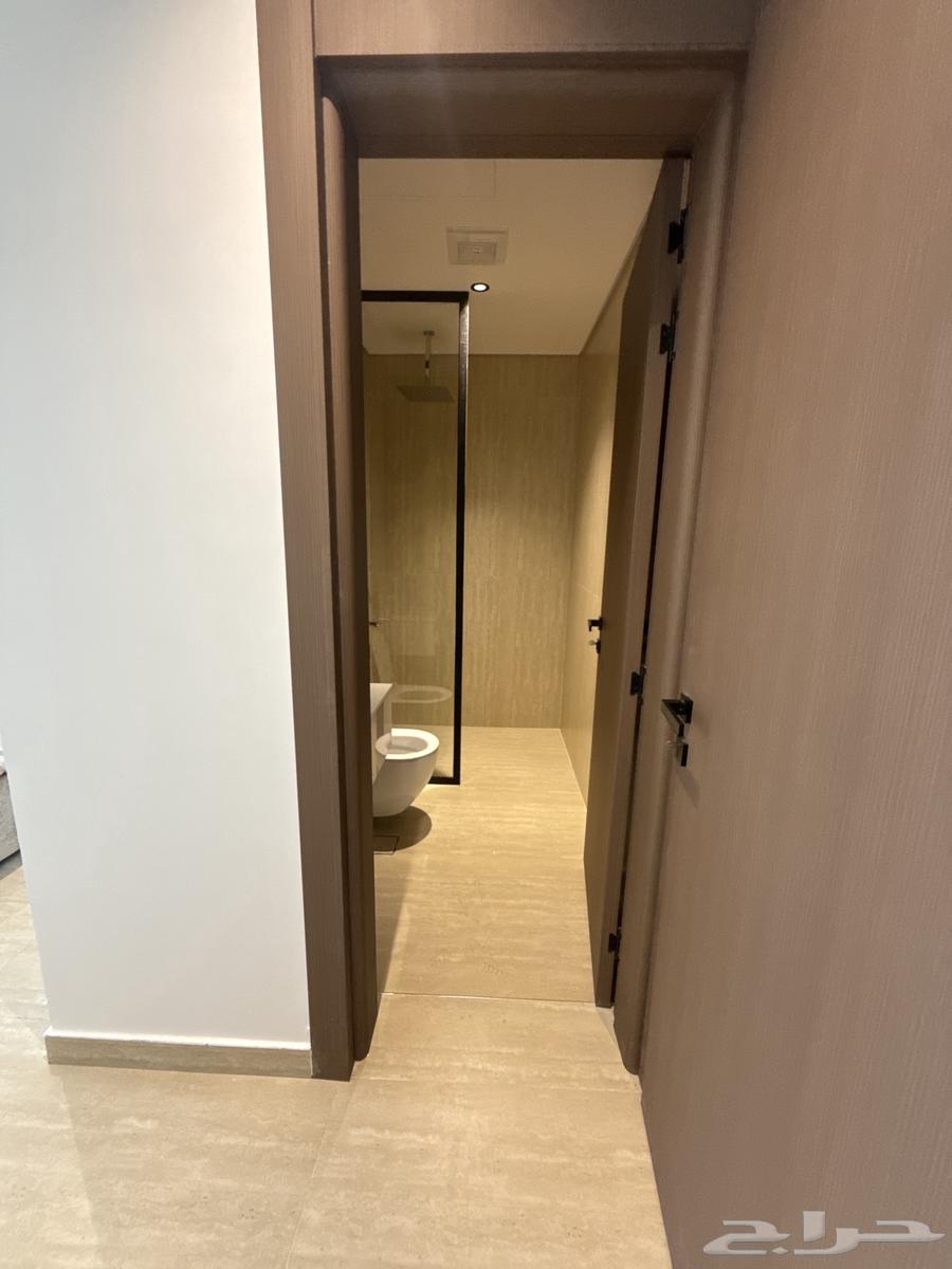 شقة 3 غرف في الخور 10