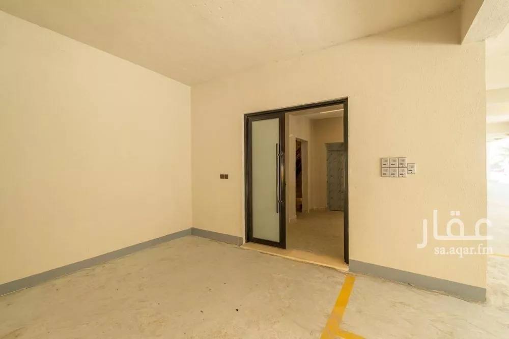 شقة 4 غرف في الروضة 15