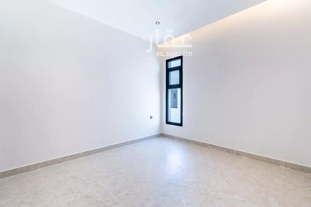 شقة 4 غرف في الروضة 9