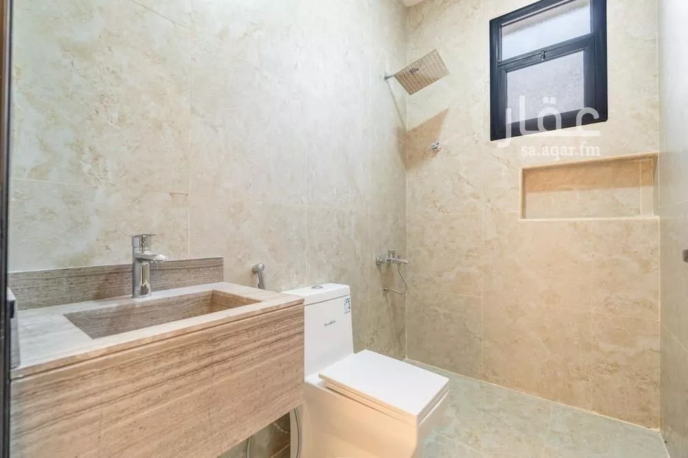 شقة 4 غرف في الروضة 13