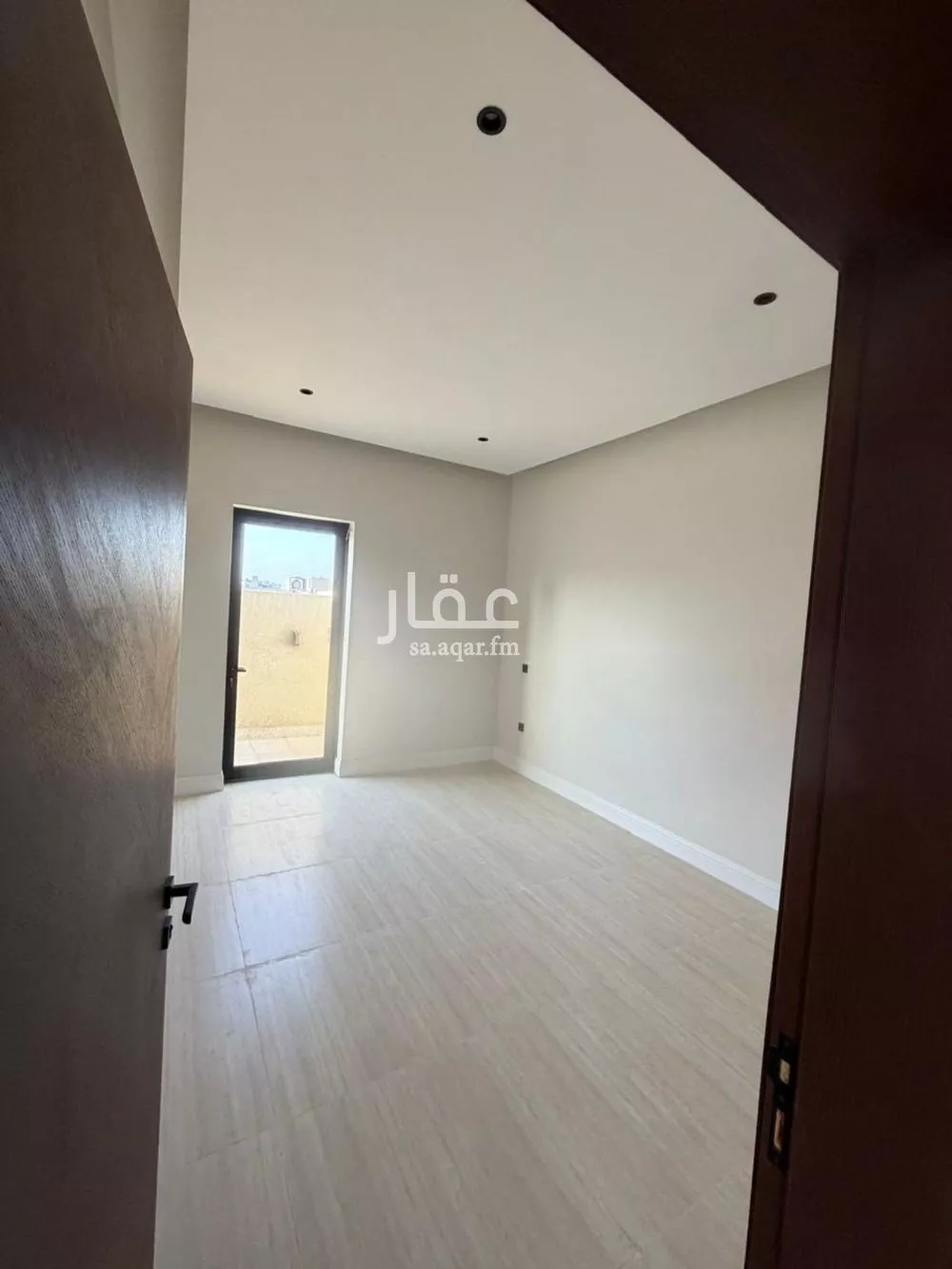 فيلا 3 غرف في العارض 14