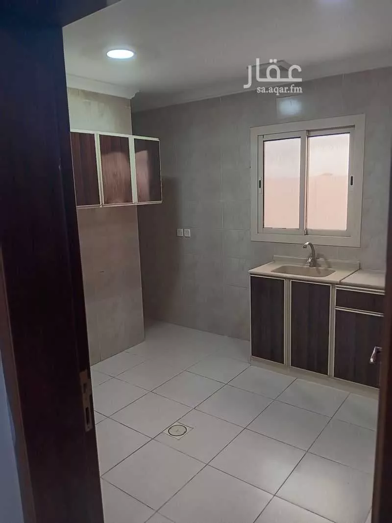 عمارة 1200 م² في الشعلة 2