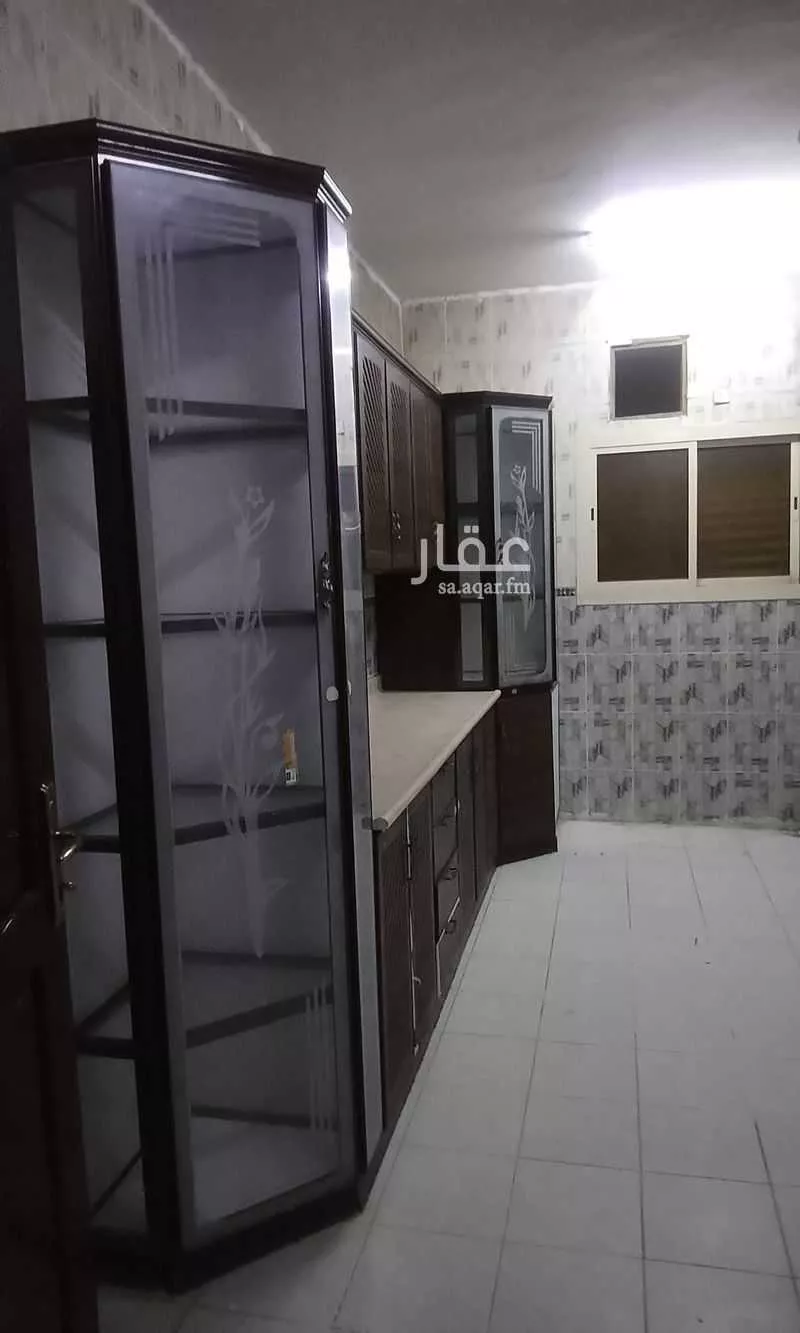 شقة 3 غرف في سكة الحديد 2