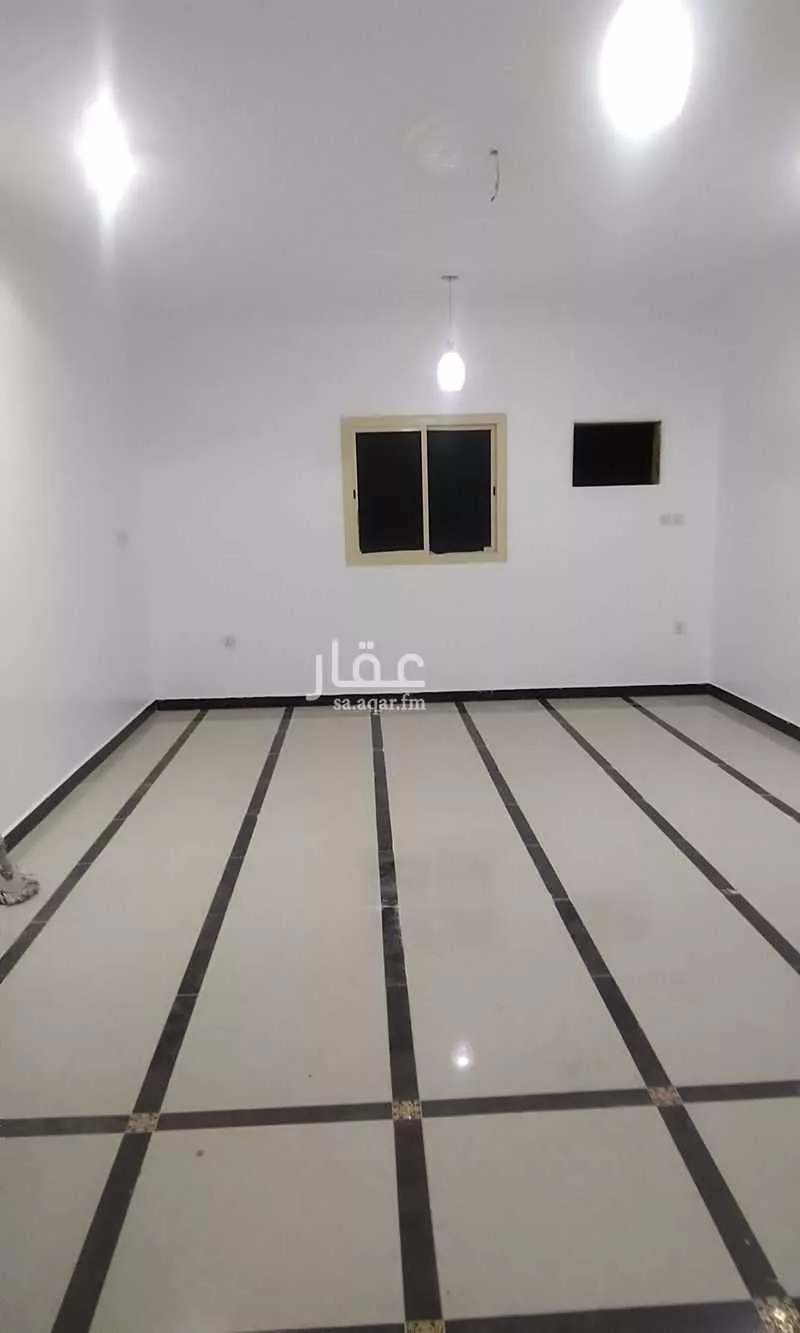 شقة 3 غرف في سكة الحديد 5