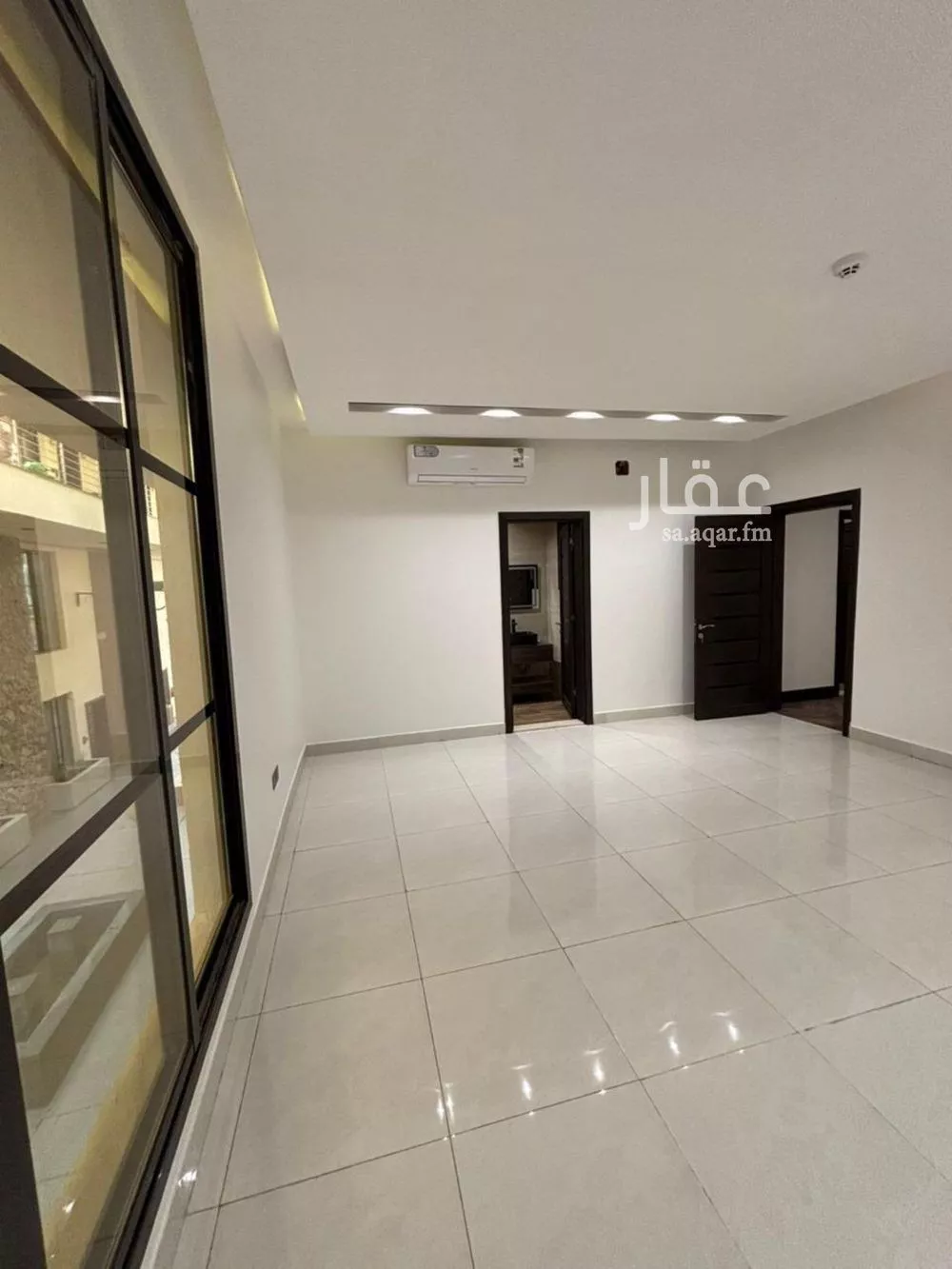 شقة 5 غرف في العارض 12