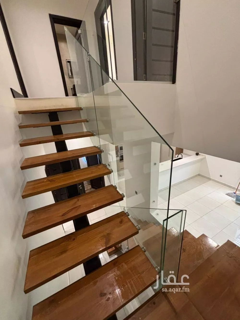 شقة 5 غرف في العارض 9