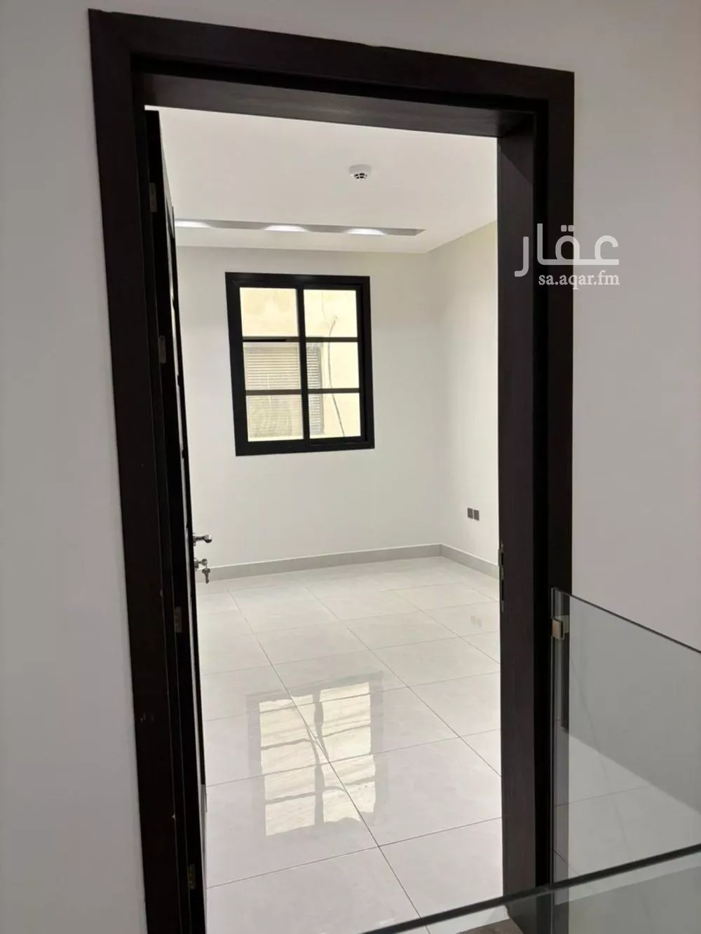 شقة 5 غرف في العارض 10