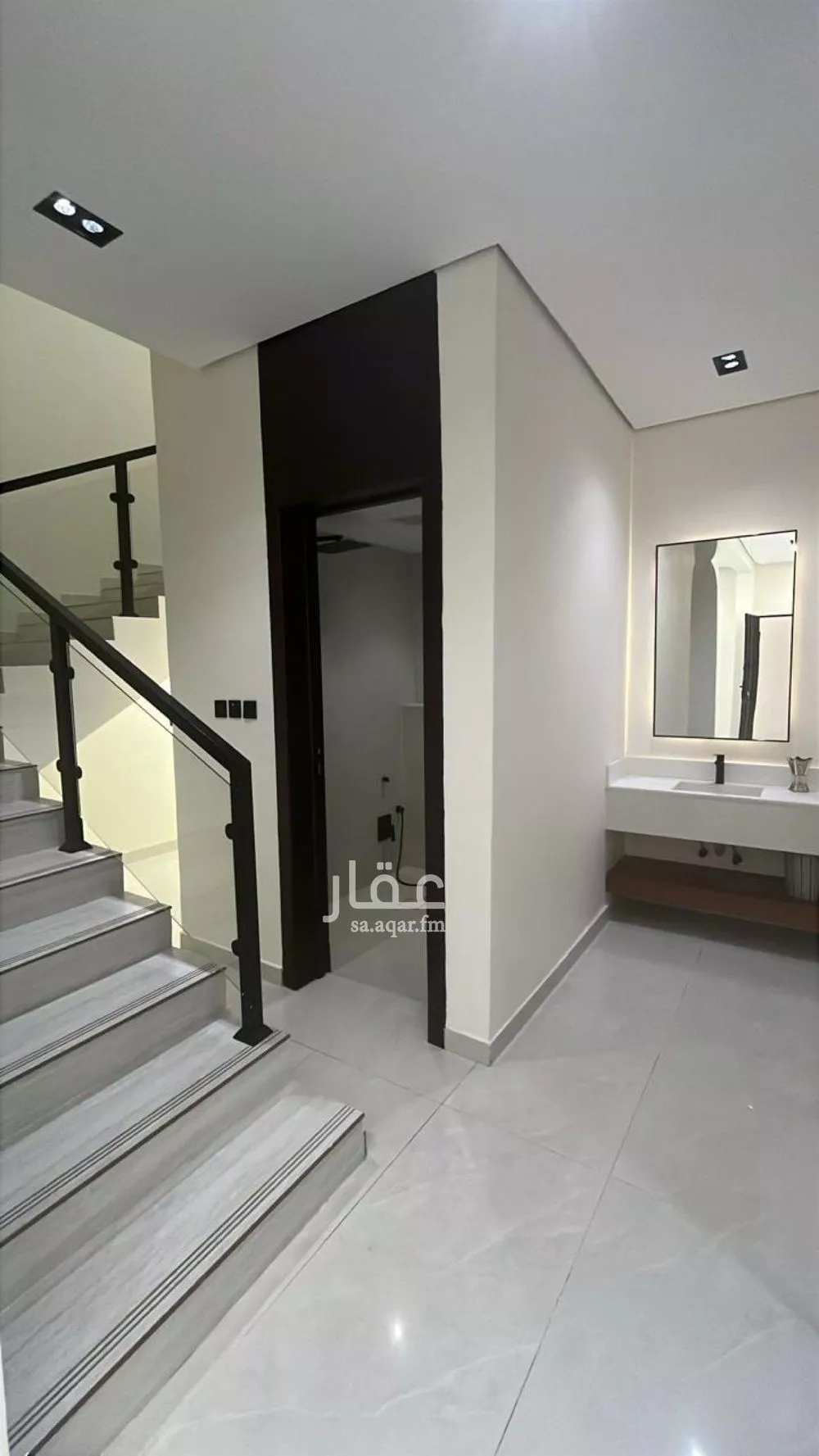 فيلا 6 غرف في بدر 7