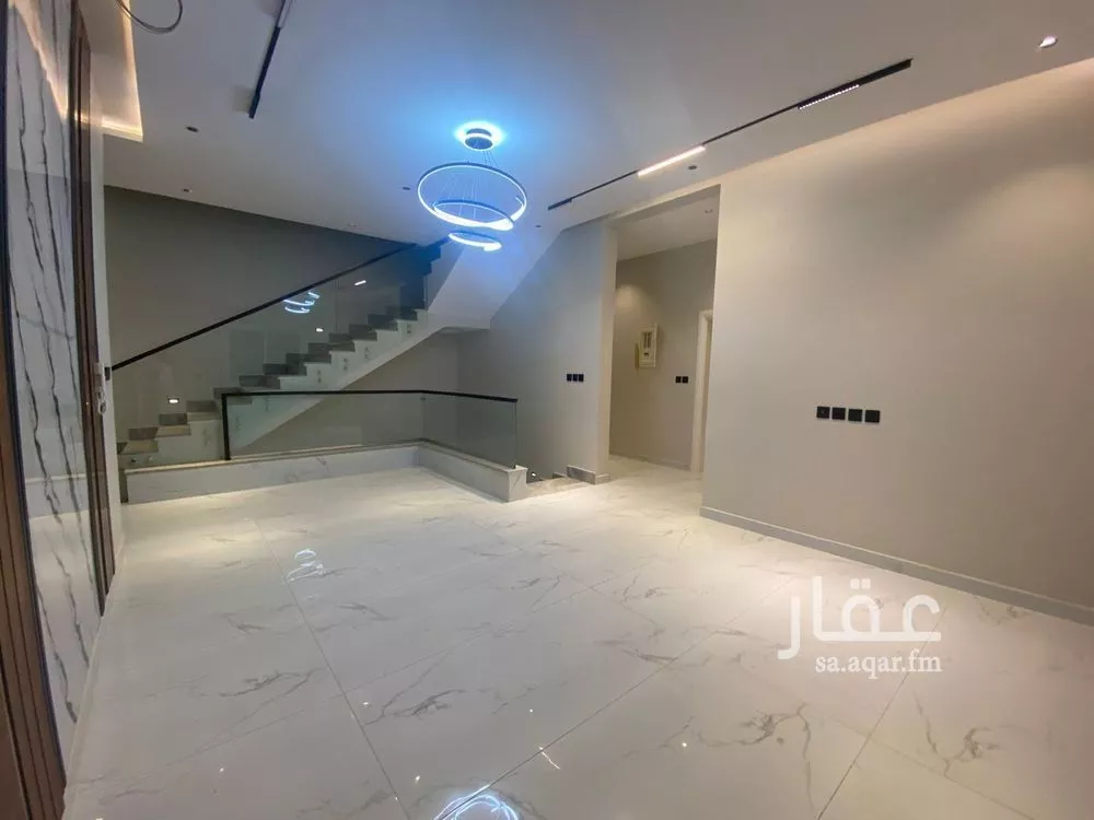 فيلا 10 غرف في الحمراء و ام الجود 13