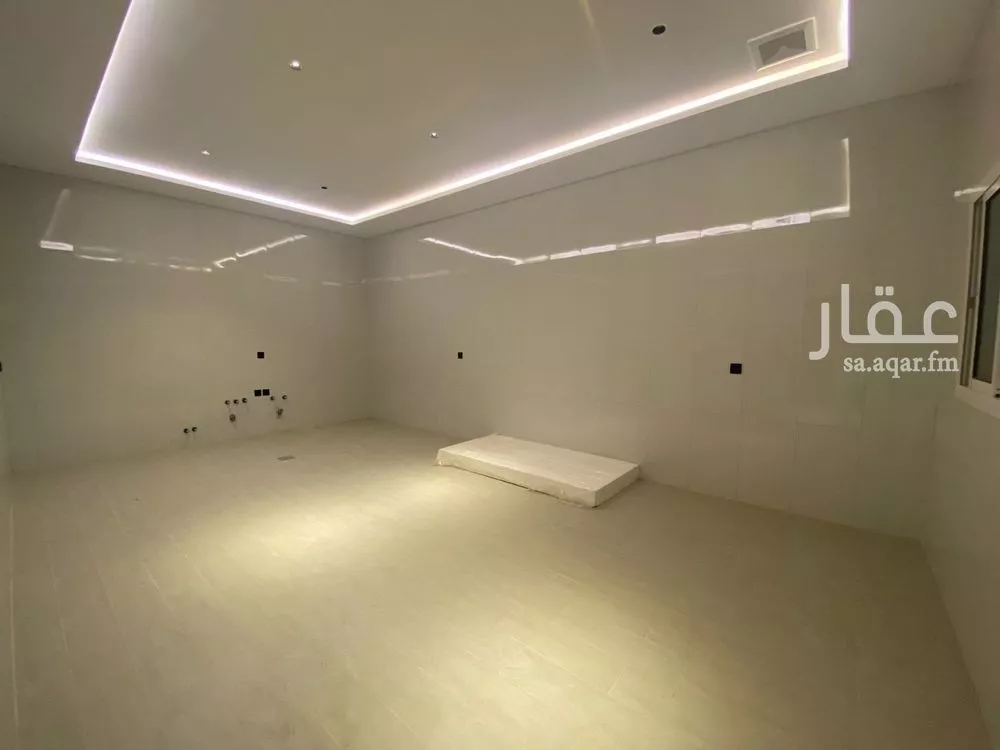 فيلا 10 غرف في الحمراء و ام الجود 14