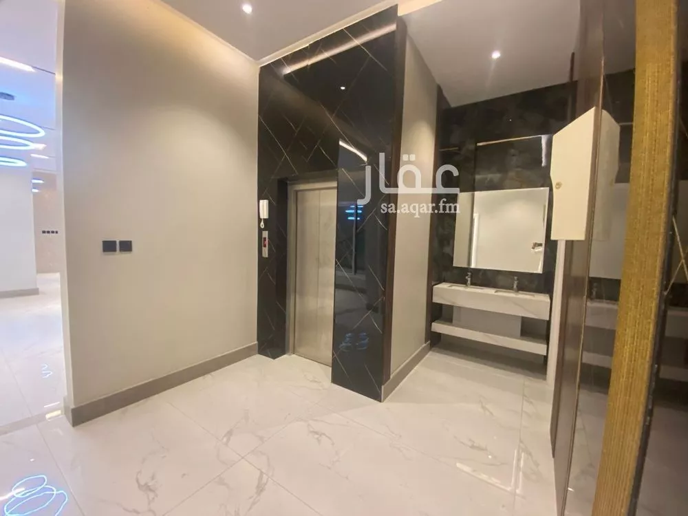 فيلا 10 غرف في الحمراء و ام الجود 15