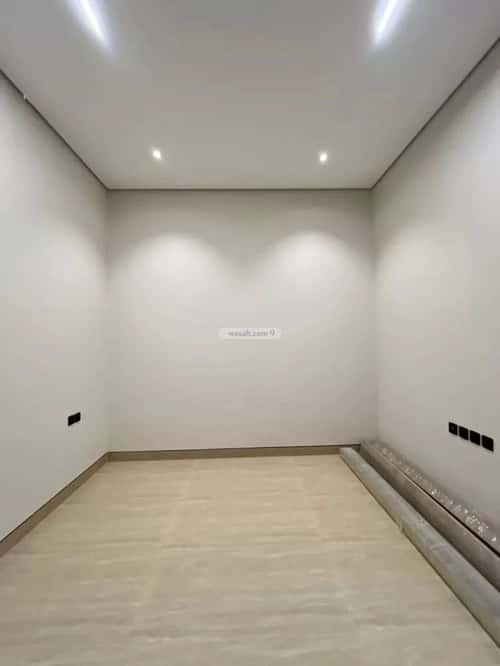 5 bedroom villa in Al Mahdiyyah 6