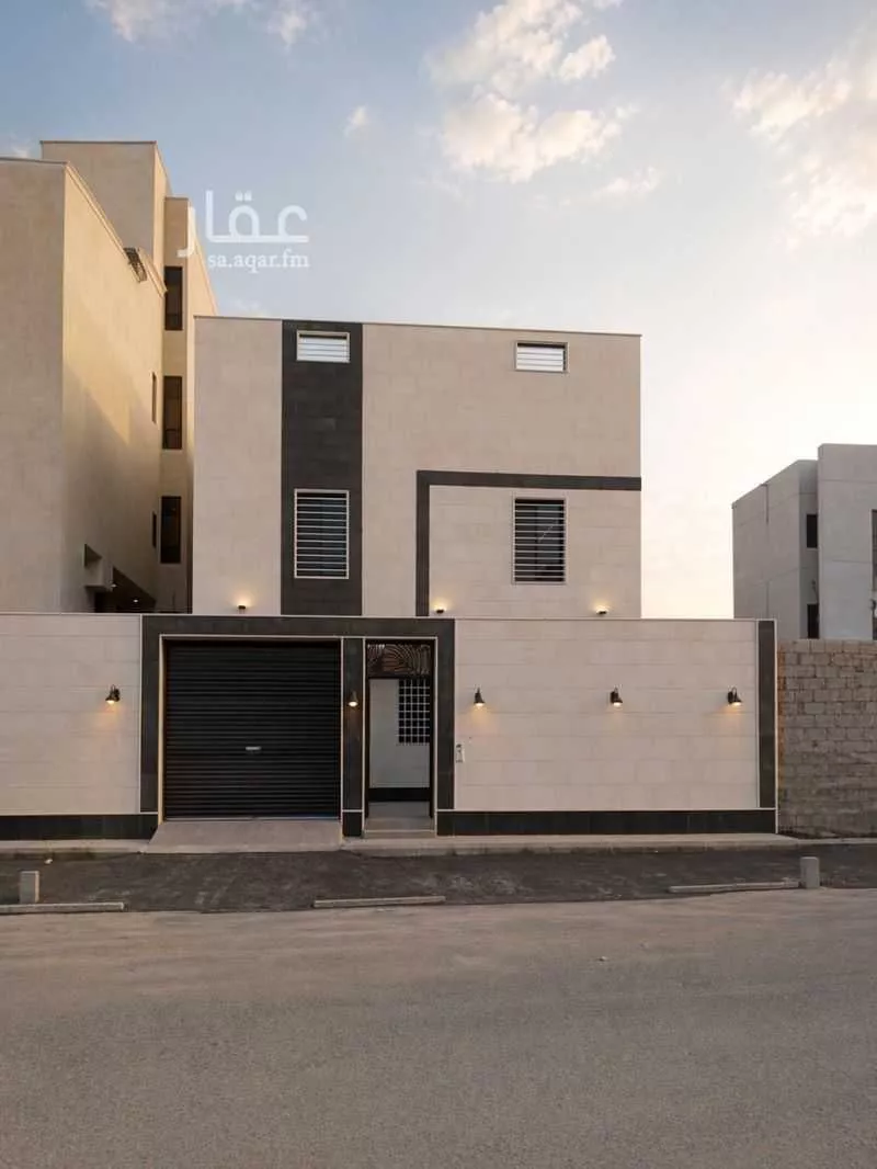 فيلا 9 غرف في الملك فهد 5
