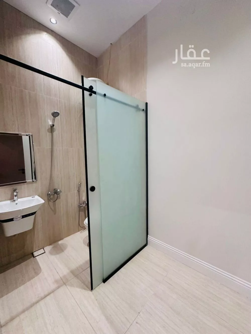 4 bedroom apartment in Al Aridh 14