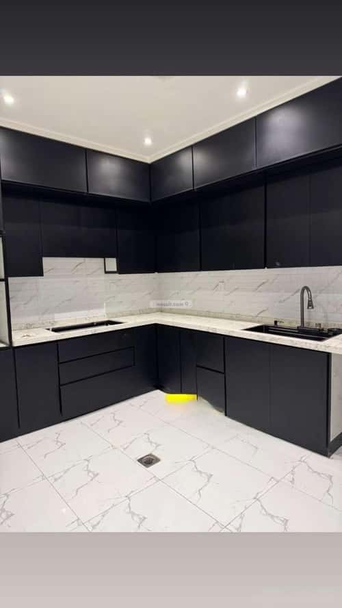 شقة 5 غرف في الواحة 8