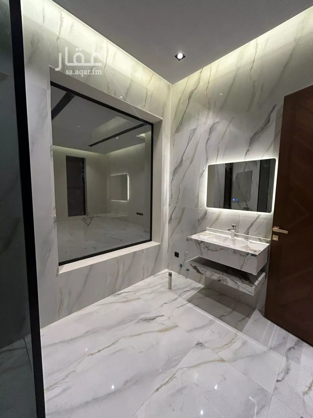 فيلا 5 غرف في النرجس 4