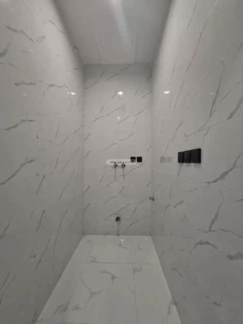 شقة 4 غرف في الريان 2