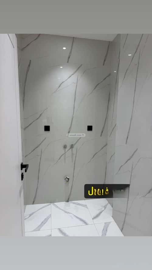 شقة 4 غرف في الواحة 8