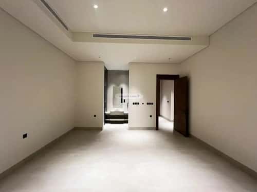 شقة 6 غرف في الروضة 15