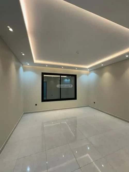 شقة 4 غرف في النزهة 12