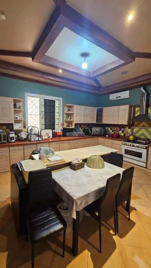 فيلا 10 غرف في البساتين 2