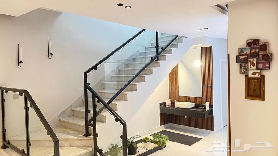 فيلا 6 غرف في شوران 5