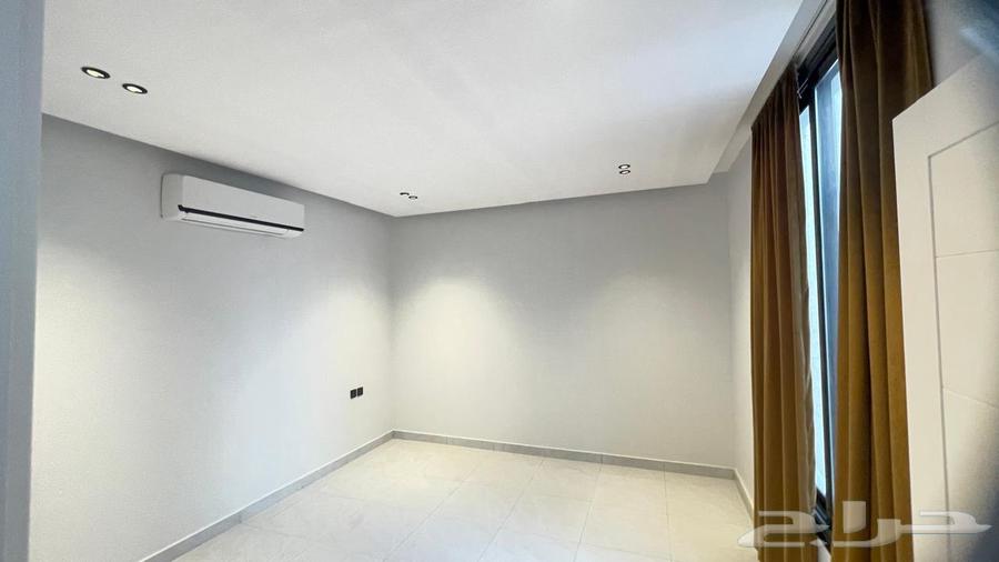 فيلا 6 غرف في شوران 7